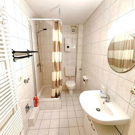 Cozy 2-room Near Hannover Daire Seelze
